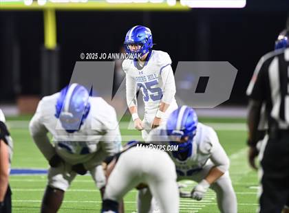 Thumbnail 2 in Barbers Hill vs. Anderson (UIL 5A D1 Football Area Championship) photogallery.