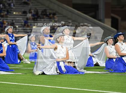 Thumbnail 3 in Barbers Hill vs. Anderson (UIL 5A D1 Football Area Championship) photogallery.