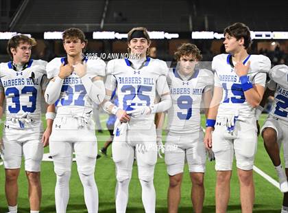 Thumbnail 3 in Barbers Hill vs. Anderson (UIL 5A D1 Football Area Championship) photogallery.