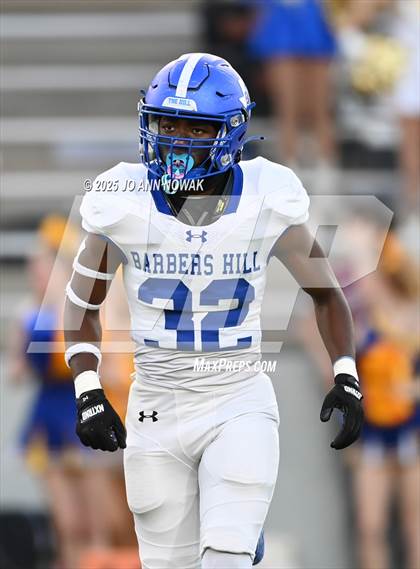 Thumbnail 3 in Barbers Hill vs. Anderson (UIL 5A D1 Football Area Championship) photogallery.