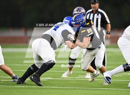 Thumbnail 1 in Barbers Hill vs. Anderson (UIL 5A D1 Football Area Championship) photogallery.
