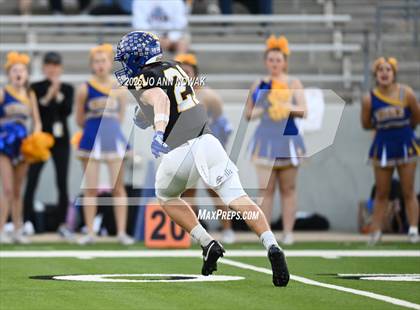 Thumbnail 1 in Barbers Hill vs. Anderson (UIL 5A D1 Football Area Championship) photogallery.