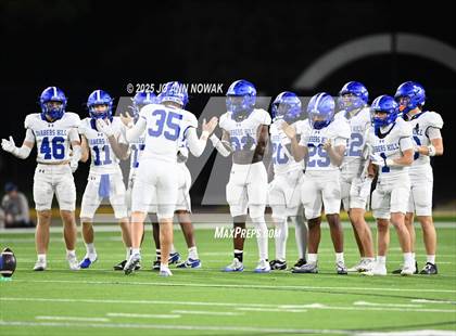 Thumbnail 3 in Barbers Hill vs. Anderson (UIL 5A D1 Football Area Championship) photogallery.