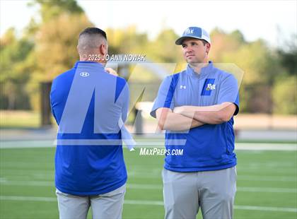 Thumbnail 3 in Barbers Hill vs. Anderson (UIL 5A D1 Football Area Championship) photogallery.