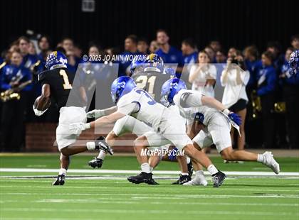 Thumbnail 1 in Barbers Hill vs. Anderson (UIL 5A D1 Football Area Championship) photogallery.
