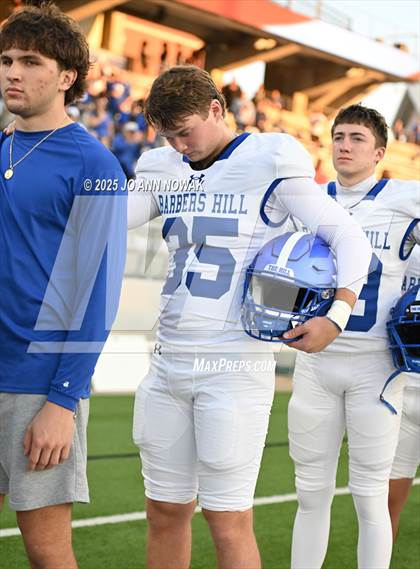 Thumbnail 2 in Barbers Hill vs. Anderson (UIL 5A D1 Football Area Championship) photogallery.