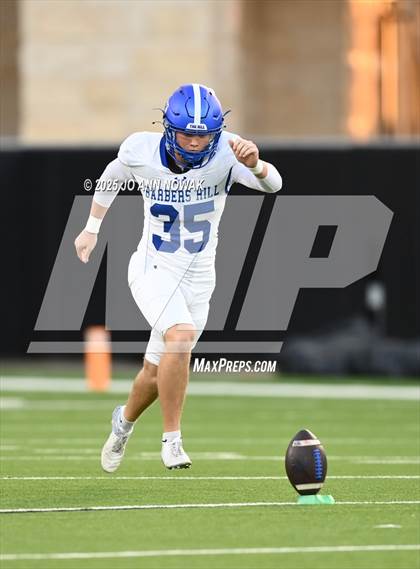 Thumbnail 1 in Barbers Hill vs. Anderson (UIL 5A D1 Football Area Championship) photogallery.