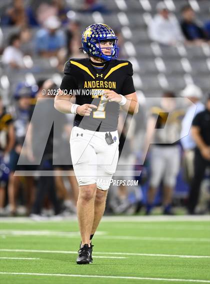 Thumbnail 3 in Barbers Hill vs. Anderson (UIL 5A D1 Football Area Championship) photogallery.