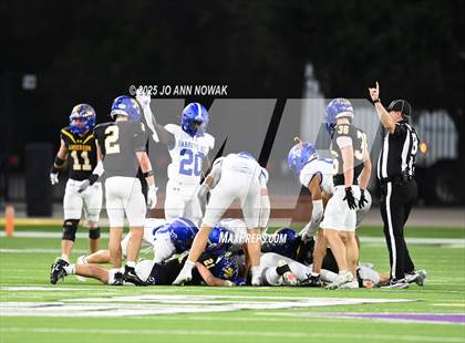 Thumbnail 1 in Barbers Hill vs. Anderson (UIL 5A D1 Football Area Championship) photogallery.