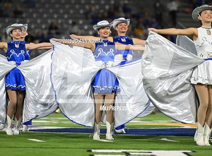 Thumbnail 3 in Barbers Hill vs. Anderson (UIL 5A D1 Football Area Championship) photogallery.
