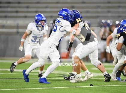 Thumbnail 3 in Barbers Hill vs. Anderson (UIL 5A D1 Football Area Championship) photogallery.
