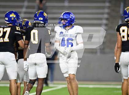 Thumbnail 2 in Barbers Hill vs. Anderson (UIL 5A D1 Football Area Championship) photogallery.