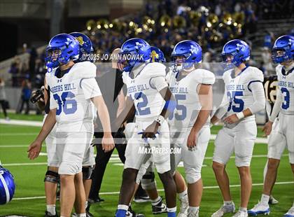Thumbnail 3 in Barbers Hill vs. Anderson (UIL 5A D1 Football Area Championship) photogallery.