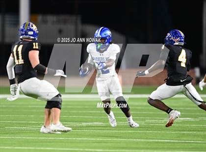 Thumbnail 1 in Barbers Hill vs. Anderson (UIL 5A D1 Football Area Championship) photogallery.