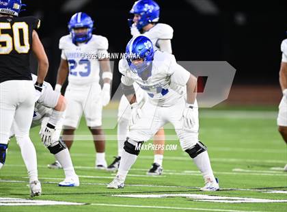 Thumbnail 3 in Barbers Hill vs. Anderson (UIL 5A D1 Football Area Championship) photogallery.