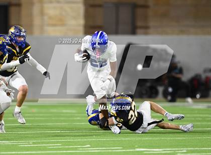 Thumbnail 1 in Barbers Hill vs. Anderson (UIL 5A D1 Football Area Championship) photogallery.