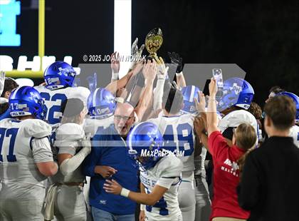 Thumbnail 1 in Barbers Hill vs. Anderson (UIL 5A D1 Football Area Championship) photogallery.