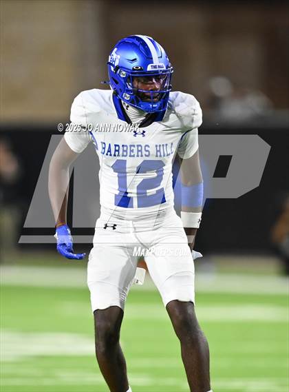 Thumbnail 3 in Barbers Hill vs. Anderson (UIL 5A D1 Football Area Championship) photogallery.