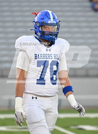 Thumbnail 1 in Barbers Hill vs. Anderson (UIL 5A D1 Football Area Championship) photogallery.