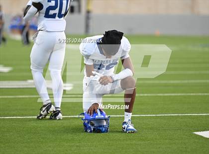 Thumbnail 3 in Barbers Hill vs. Anderson (UIL 5A D1 Football Area Championship) photogallery.