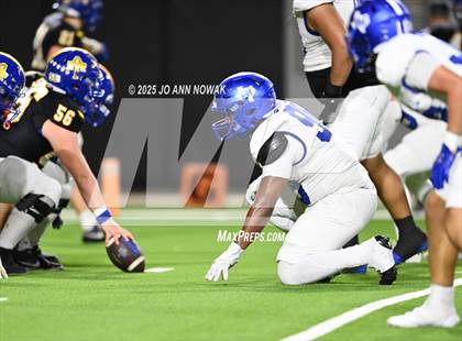 Thumbnail 1 in Barbers Hill vs. Anderson (UIL 5A D1 Football Area Championship) photogallery.