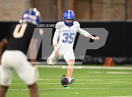 Thumbnail 2 in Barbers Hill vs. Anderson (UIL 5A D1 Football Area Championship) photogallery.