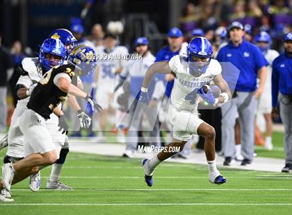 Thumbnail 2 in Barbers Hill vs. Anderson (UIL 5A D1 Football Area Championship) photogallery.