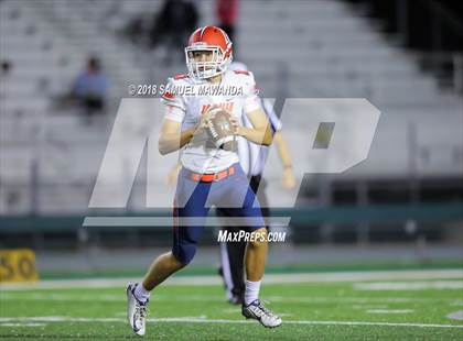 Thumbnail 2 in La Salle vs St. Genevieve photogallery.