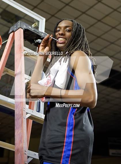 Thumbnail 3 in Centennial vs Gilbert (AIA 5A Final) - AWARDS photogallery.