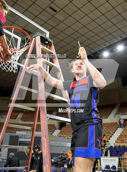 Thumbnail 2 in Centennial vs Gilbert (AIA 5A Final) - AWARDS photogallery.