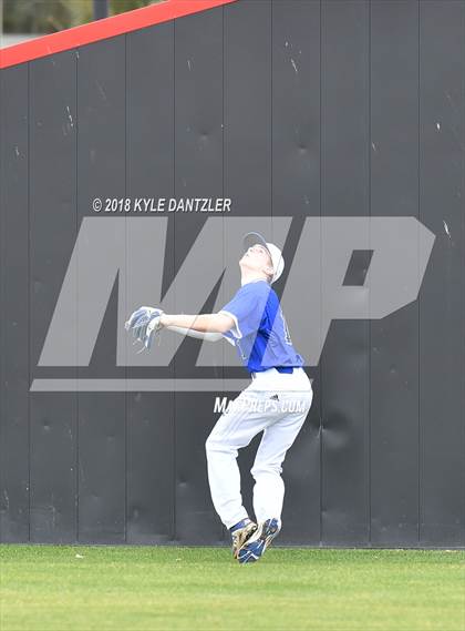 Thumbnail 3 in Grace Community vs Liberty Christian (Texas Private School Classic) photogallery.