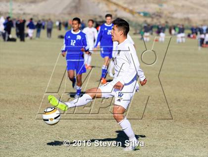 Thumbnail 3 in Chula Vista vs. Warren (21st Annual SoCal Classic) photogallery.