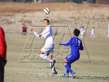 Thumbnail 2 in Chula Vista vs. Warren (21st Annual SoCal Classic) photogallery.