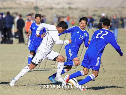 Thumbnail 3 in Chula Vista vs. Warren (21st Annual SoCal Classic) photogallery.
