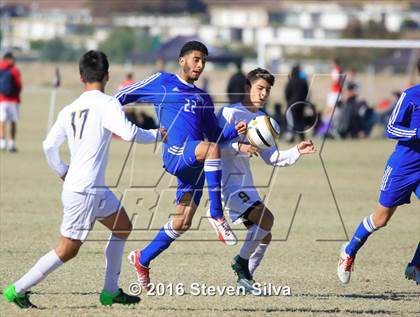 Thumbnail 2 in Chula Vista vs. Warren (21st Annual SoCal Classic) photogallery.