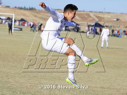 Thumbnail 3 in Chula Vista vs. Warren (21st Annual SoCal Classic) photogallery.