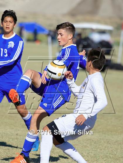 Thumbnail 1 in Chula Vista vs. Warren (21st Annual SoCal Classic) photogallery.