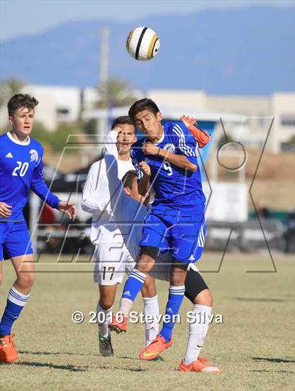 Thumbnail 3 in Chula Vista vs. Warren (21st Annual SoCal Classic) photogallery.