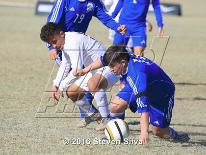 Thumbnail 2 in Chula Vista vs. Warren (21st Annual SoCal Classic) photogallery.