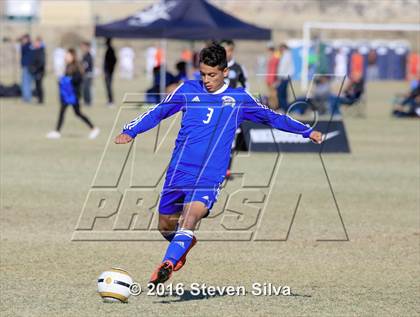 Thumbnail 3 in Chula Vista vs. Warren (21st Annual SoCal Classic) photogallery.