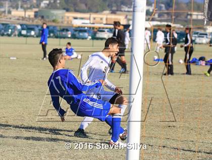 Thumbnail 2 in Chula Vista vs. Warren (21st Annual SoCal Classic) photogallery.