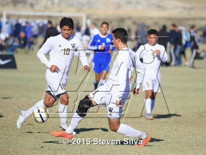 Thumbnail 2 in Chula Vista vs. Warren (21st Annual SoCal Classic) photogallery.