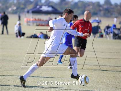 Thumbnail 1 in Chula Vista vs. Warren (21st Annual SoCal Classic) photogallery.