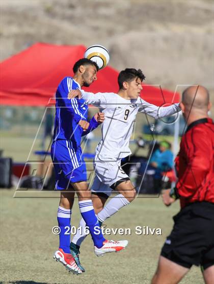 Thumbnail 1 in Chula Vista vs. Warren (21st Annual SoCal Classic) photogallery.