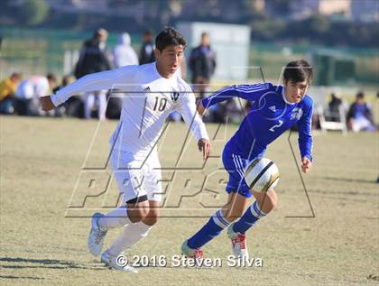 Thumbnail 3 in Chula Vista vs. Warren (21st Annual SoCal Classic) photogallery.