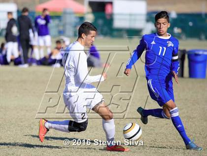 Thumbnail 2 in Chula Vista vs. Warren (21st Annual SoCal Classic) photogallery.