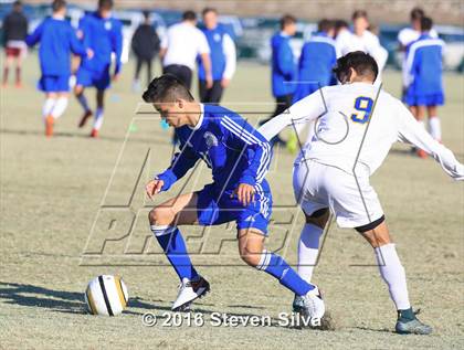 Thumbnail 3 in Chula Vista vs. Warren (21st Annual SoCal Classic) photogallery.