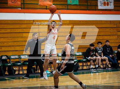 Thumbnail 3 in Donna North @ Harlingen South photogallery.