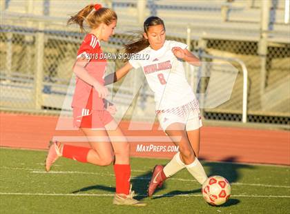 Thumbnail 2 in Seton Catholic vs. Red Mountain (Coyote Classic Tournament) photogallery.
