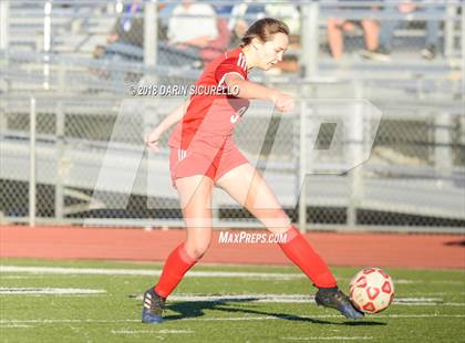 Thumbnail 2 in Seton Catholic vs. Red Mountain (Coyote Classic Tournament) photogallery.